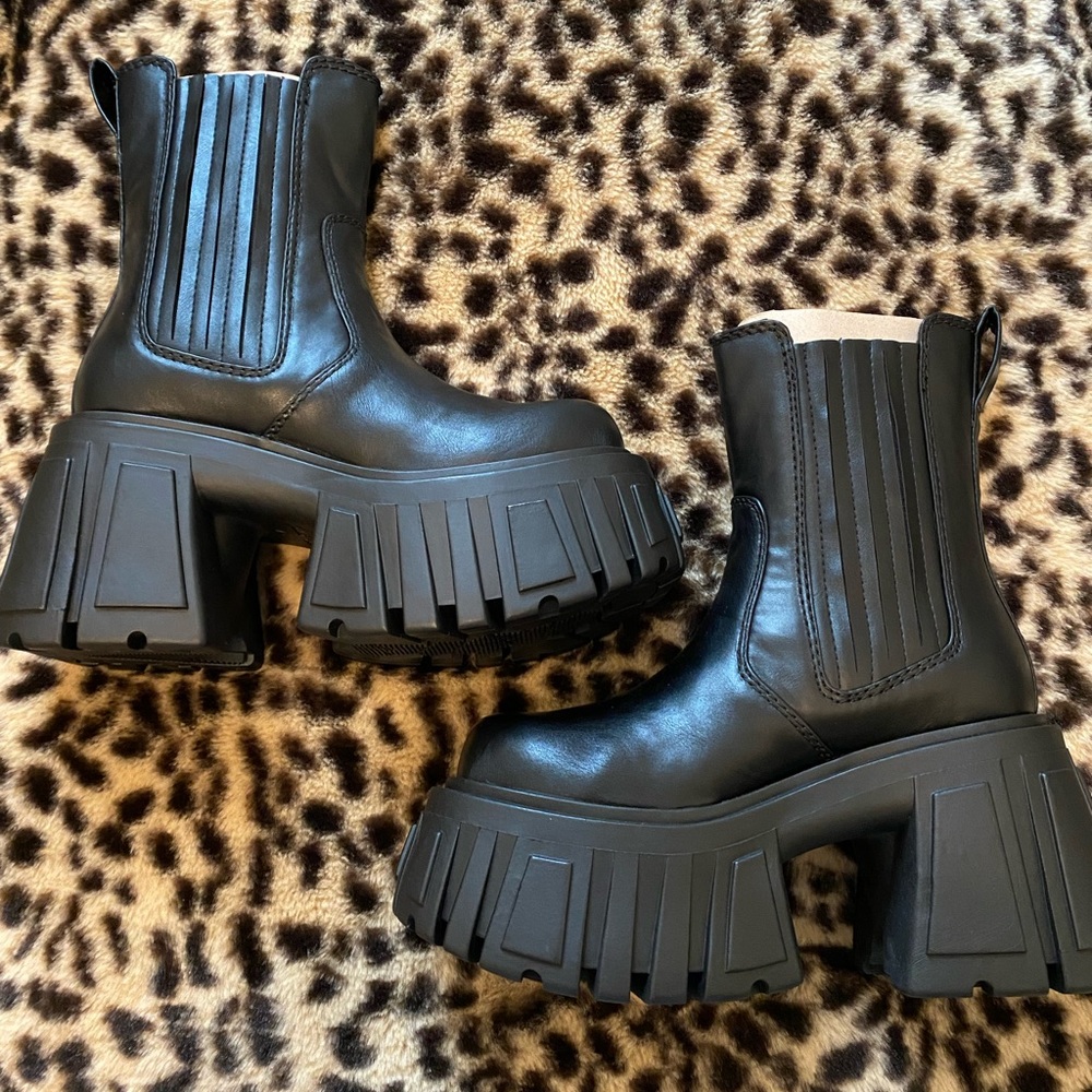 *SOLD* Dolls Kill Current Mood Rebel Core Ankle Boots